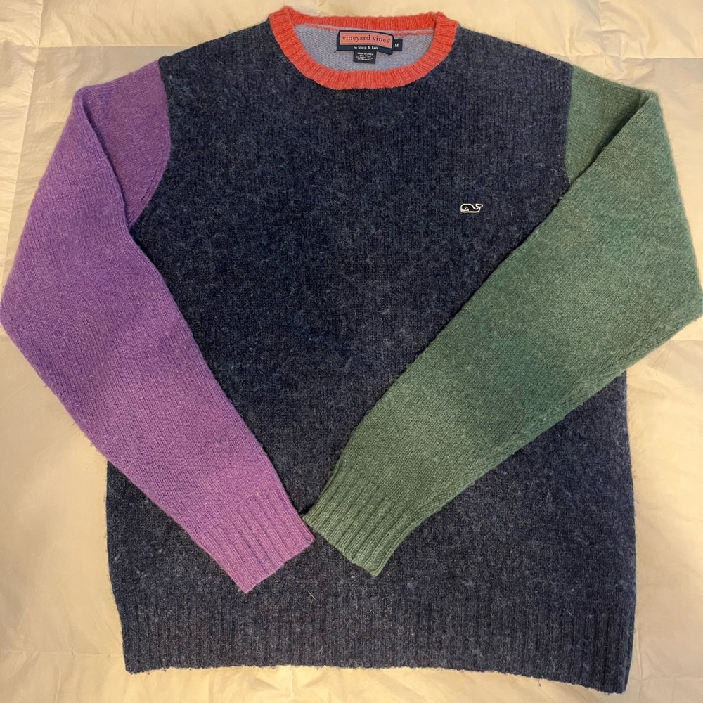 Men’s Vineyard Vines size M color-block wool sweater.  Flawless!